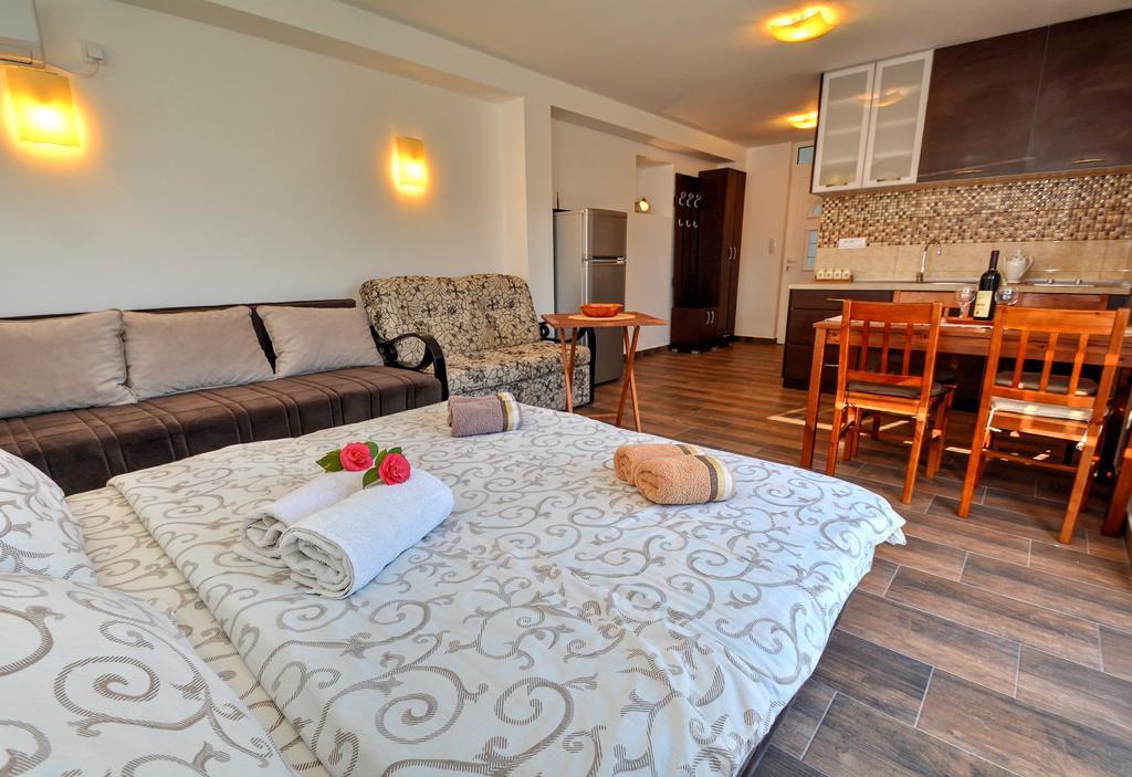 Apartments Blazevic Herceg Novi Buitenkant foto